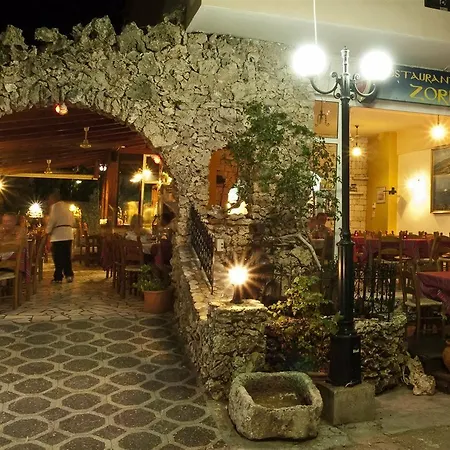 ζορμπάς Ξενοδοχείο 3*